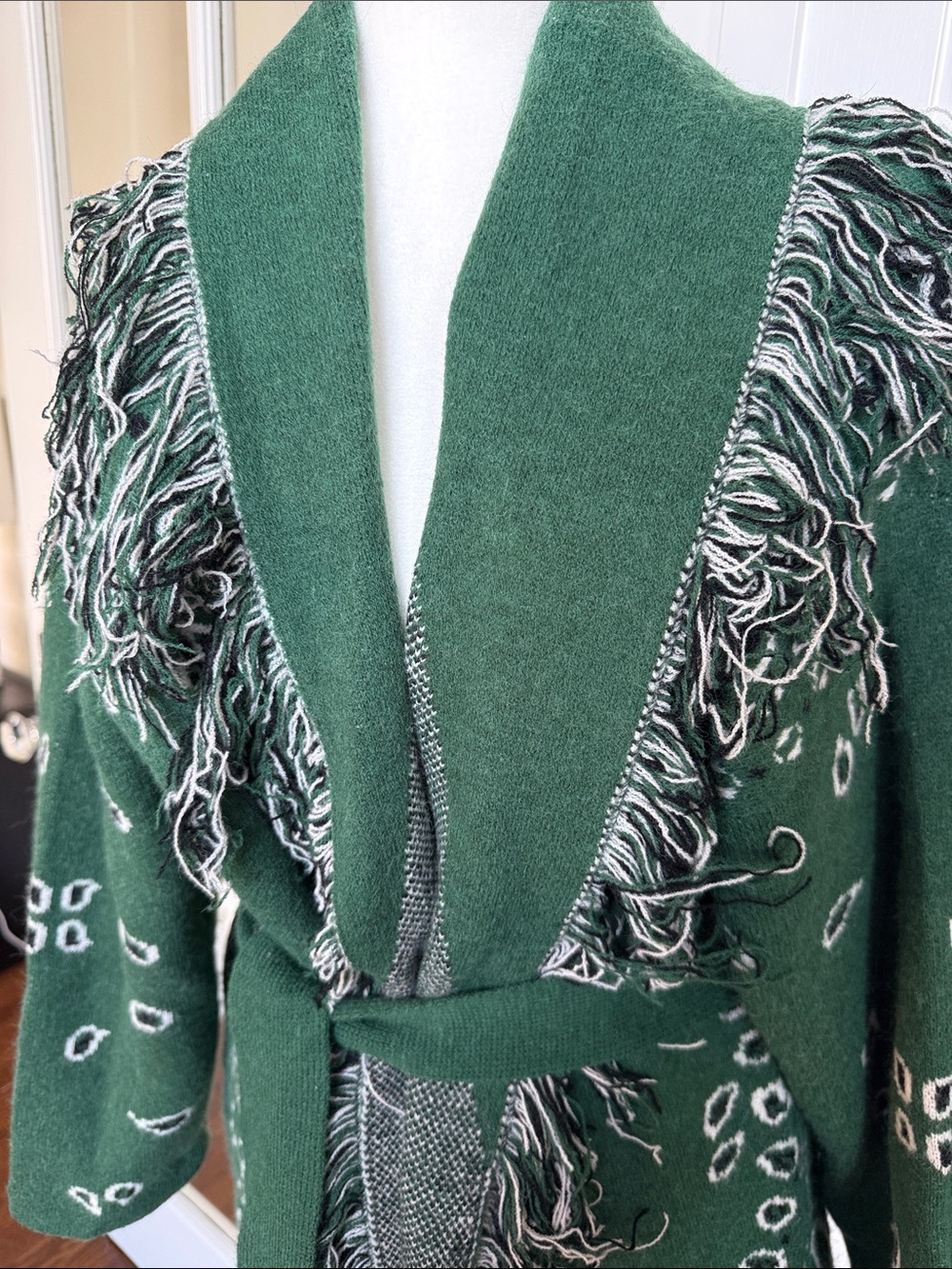 Sugarlips Forest Green Fringe Wrap Cardigan with White Pattern - Picture 3 of 7